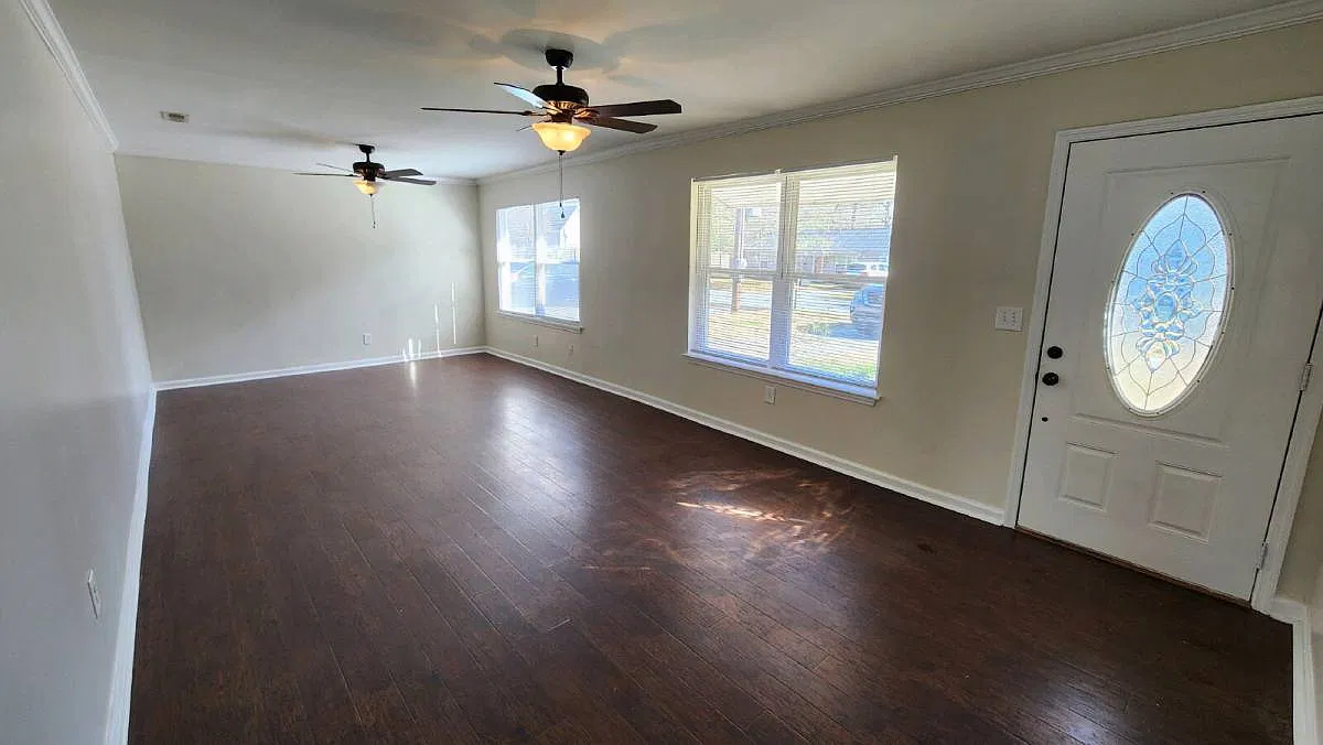 8829 Bucknell Dr in North Charleston, SC 29406 — Photo 2