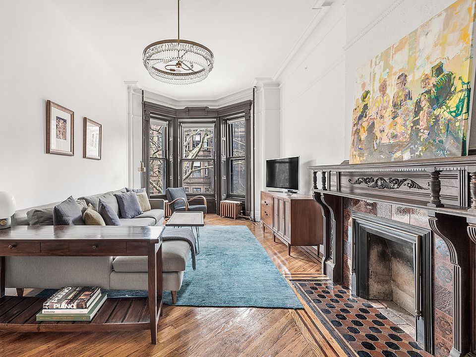 1st image of 933 President St #2