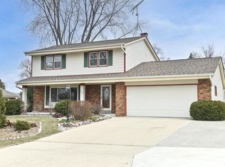 8104 S 77th St, Franklin, WI 53132