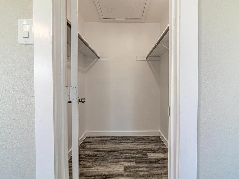 1205 Gregory Ln #1205 — Photo 14