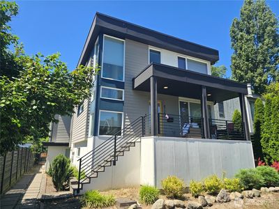 4723 8th Avenue NE, Seattle, WA, 98105