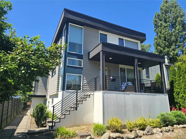 4723 8th Avenue NE, Seattle, WA 98105