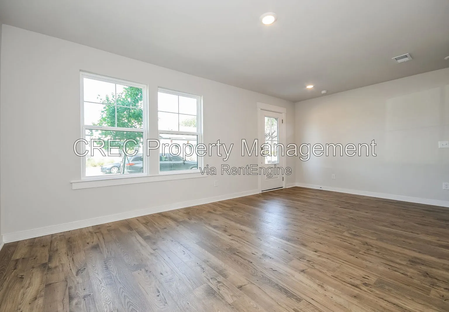 3 bed, 4.0 bath, 1997 sqft, $3,100 — Photo 3