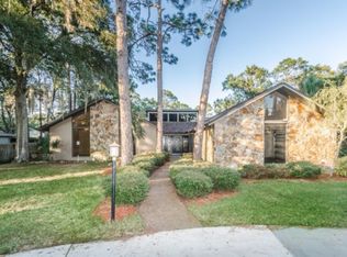 820 Druid Hills Rd, Temple Terrace, FL 33617