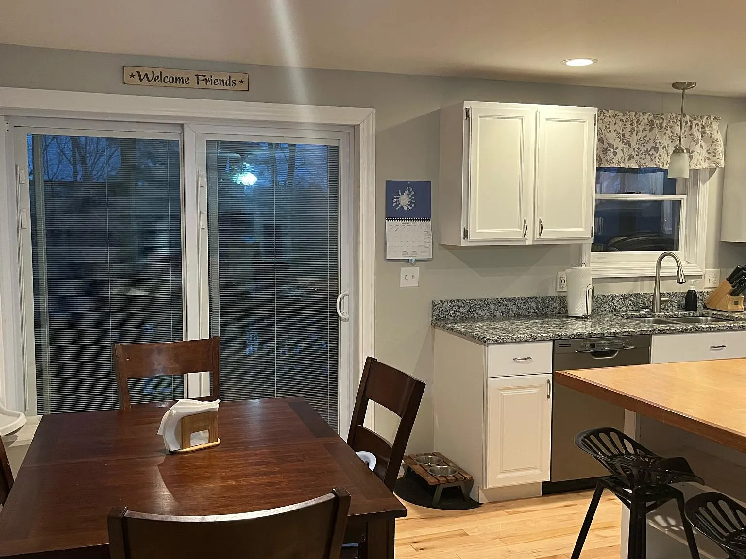3 bed, 1412 sqft, $3,300 — Photo 4