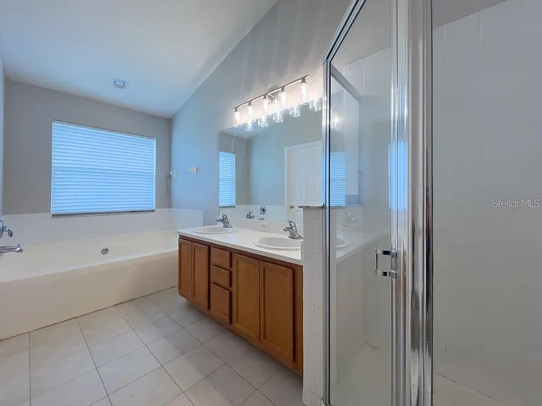 109 Woodknoll Pl — Photo 4