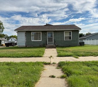 1227 E Dakota Ave, Pierre, SD, 57501