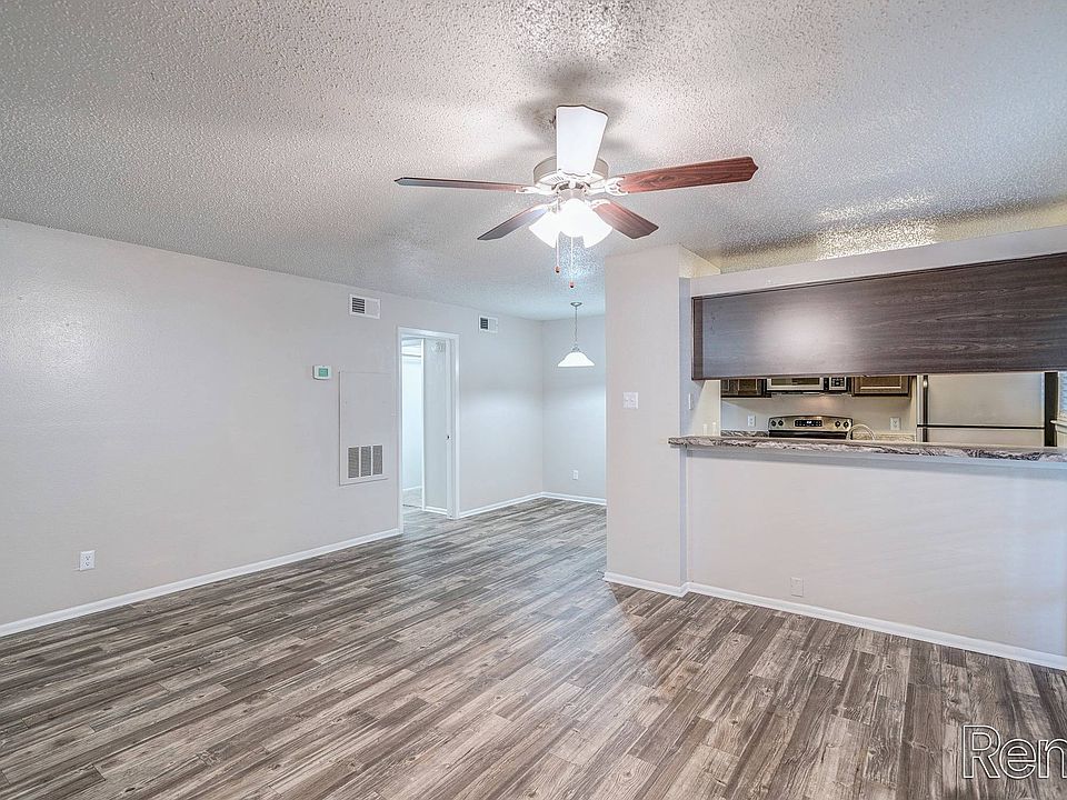 A3 Large One Bedroom Wood Like Flooring