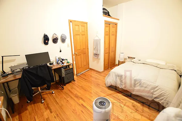 Rented by City Stop Realty | media 16