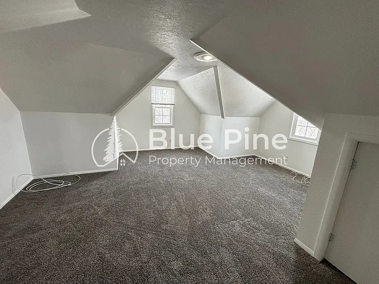 309 S Milton Ave — Photo 6