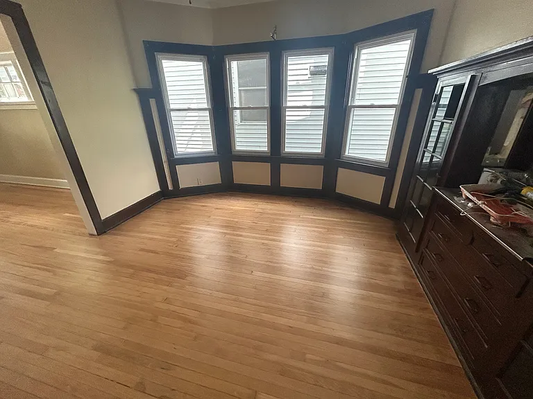 3321 N Bartlett Ave — Photo 4