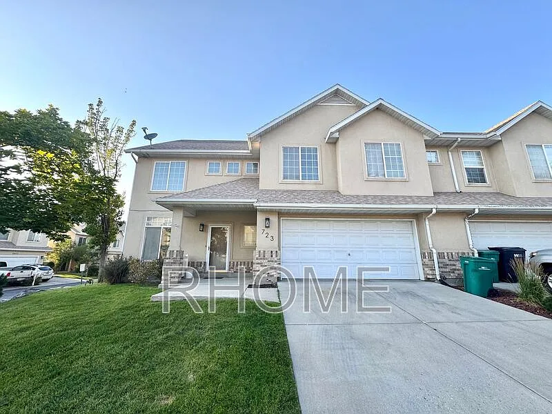 4 bed, 2.5 bath, 2232 sqft, $2,449 — Photo 3