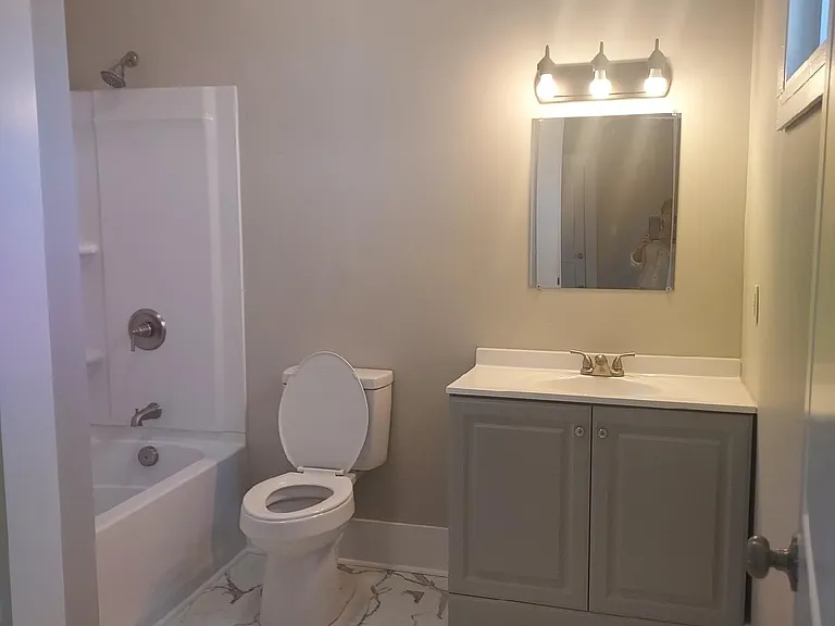 343 Main St — Photo 6