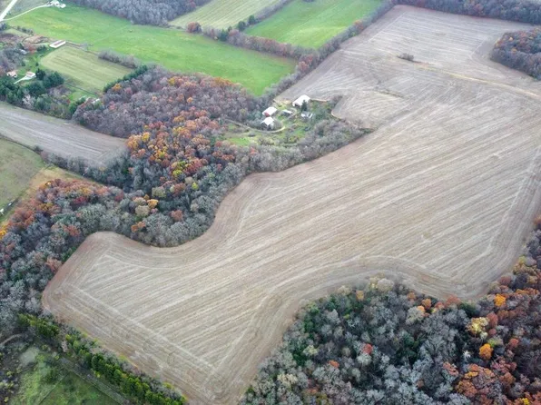 530 (L3) Edgehill Lane #3, Belleville, WI 53508