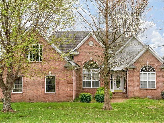 4th image of 101 Lorelle Cir