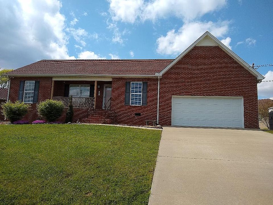 2nd image of 215 Brooklyn Cir