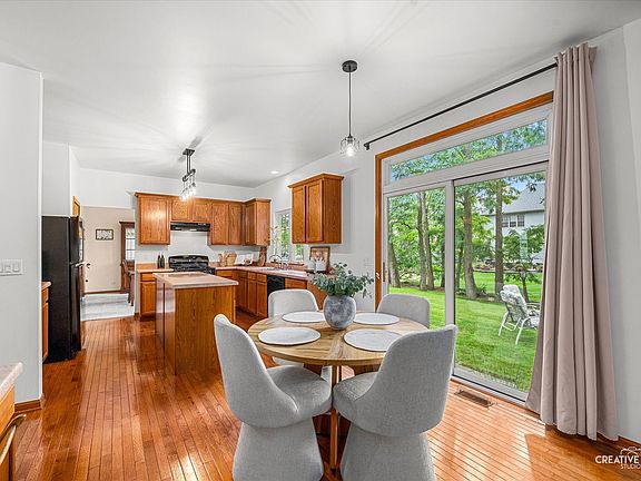 3rd image of 351 Whitewater Ln