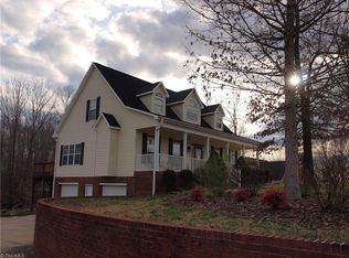 253 Still Meadows Ln, Lexington, NC 27292