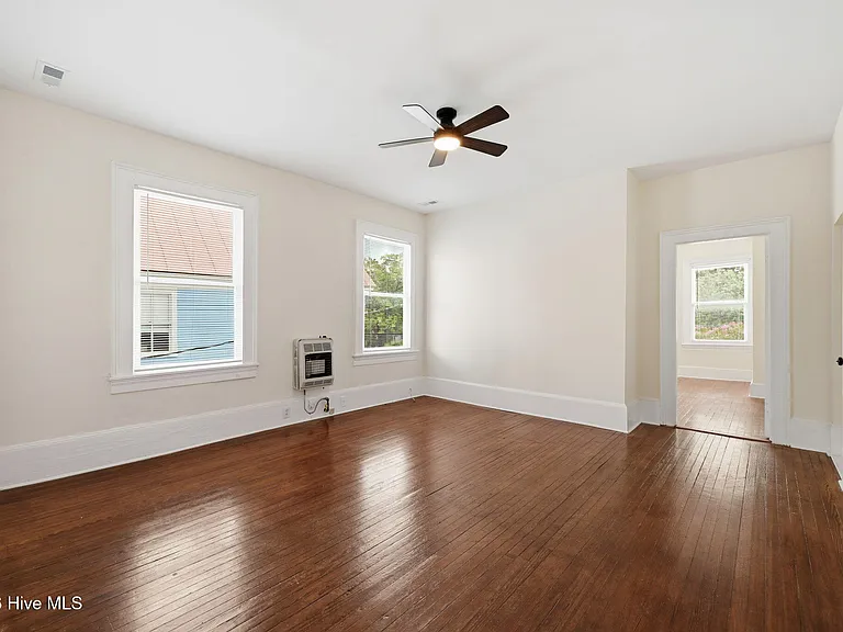 511 Middle St #B — Photo 7