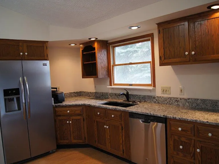 218 E Smith Rd — Photo 11