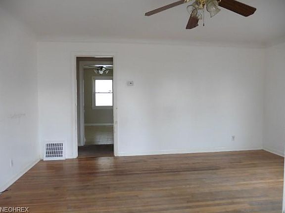 5th image of 5034 E 113th St