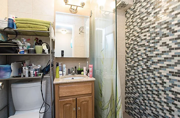 Rented by Emor Management Inc. | media 33