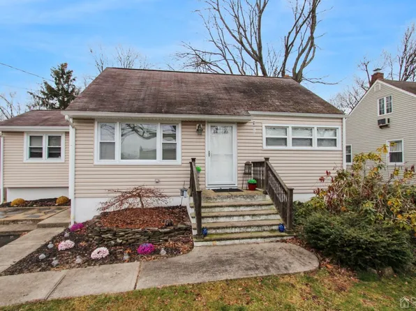 144 Oakmoor Ave, South Plainfield, NJ 07080