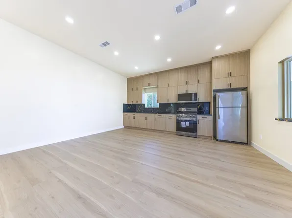 9465 Dorrington Ave, Pacoima, CA 91331