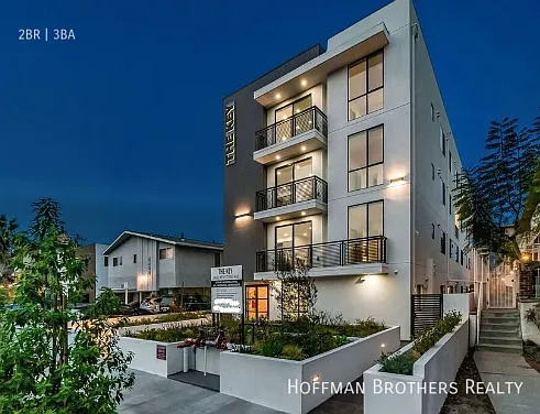 2 bed, 2.5 bath, $4,210 — Photo 3
