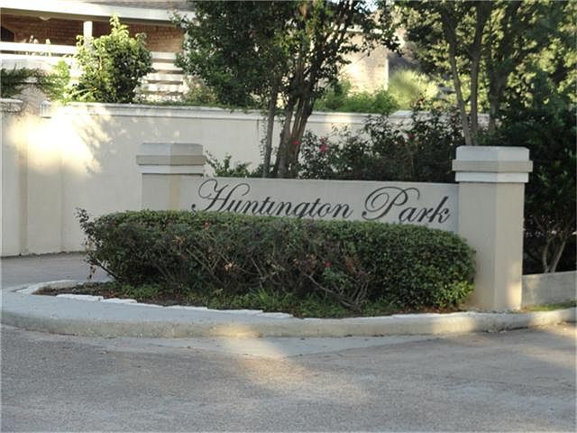 1st image of 4444 Victory Dr APT 1309