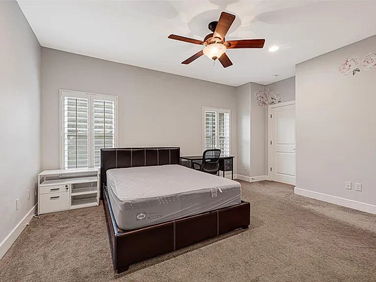 11218 Gallant Ridge Ln — Photo 14
