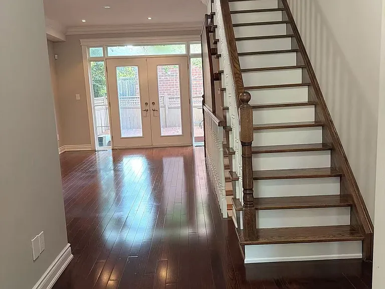 142 Hall St — Photo 10