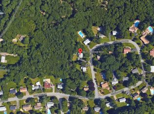 44 Cricklewood Dr, Leicester, MA 01524