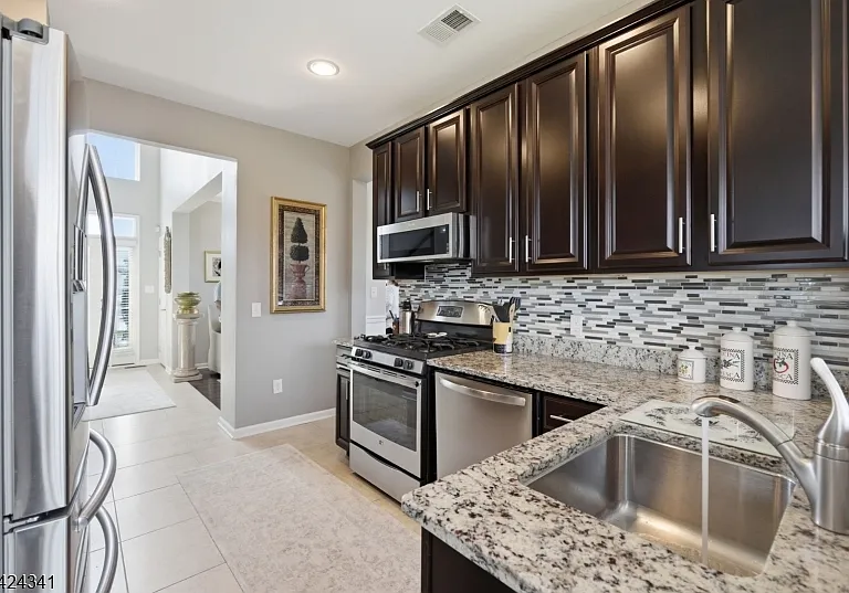 263 Winding Hill Dr — Photo 15