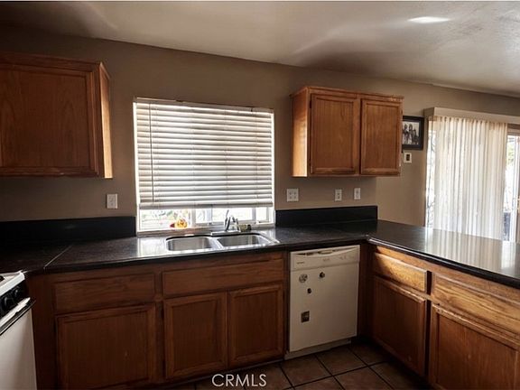 4th image of 1045 Amarillo Ct