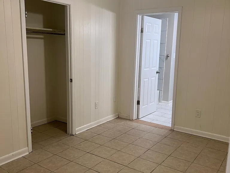 Bedroom 1
2 closets (1 in bathroom)