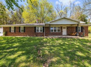 504 S 10th St, Rockport, IN 47635