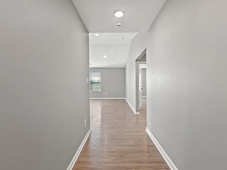 119 Landry Ln — Photo 2