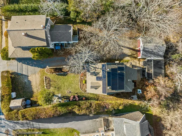 23 Millfield Street, Woods Hole, MA 02543