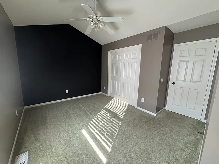 129 Broxbourne Dr — Photo 9