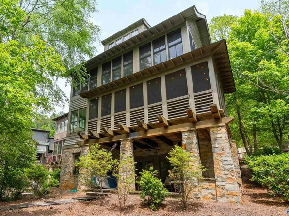 20 Waterdog Dr, Crane Hill, AL 35053