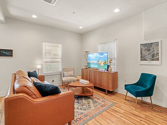 4th image of 2816 N Piedras St