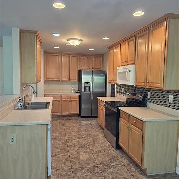 1531 Park Knoll Trl — Photo 5