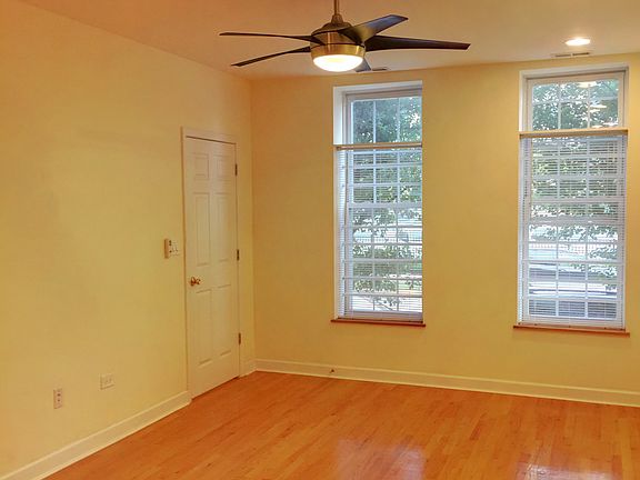 3rd image of 1627 W Superior St #1F