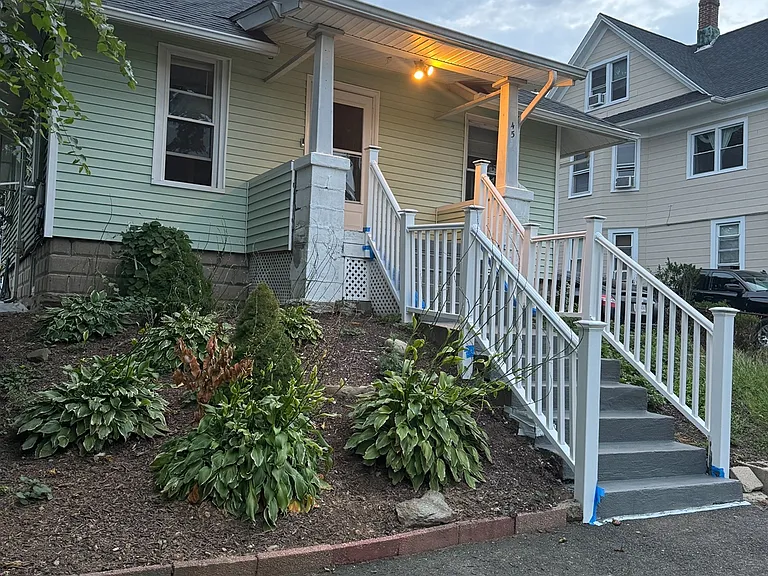 45 Henry Ave — Photo 3