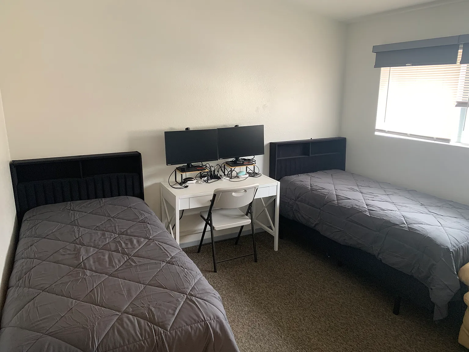 2 bed, 1.5 bath, 900 sqft, $1,450 — Photo 3