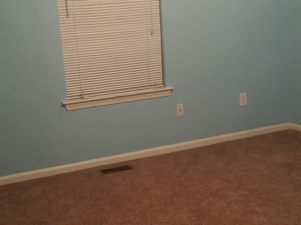 1st image of 303 Pebble Creek Dr