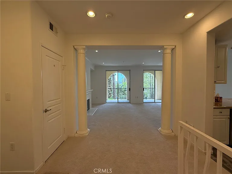 2250 Watermarke Pl — Photo 47