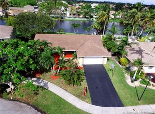 14511 Hampton Pl, Davie, FL 33325