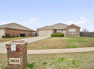 9632 Gabriel Dr, Moore, OK 73160